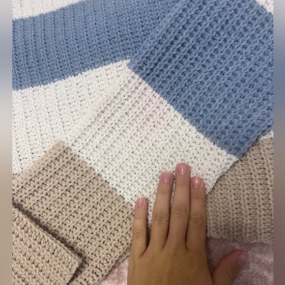 Moon and Madison, Small, Blue and white - Picture 3 of 3